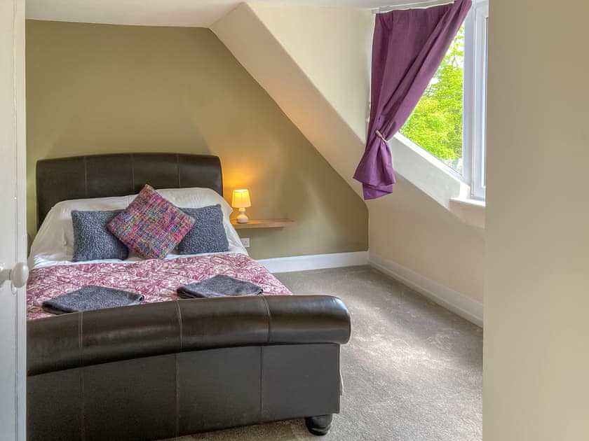 Double bedroom | The Groom’s Cottage - Roddenloft, Mauchline
