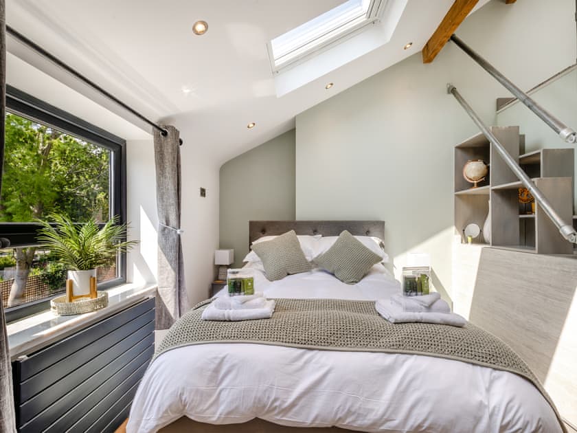 Double bedroom | Squirrel Cottage, Glossop