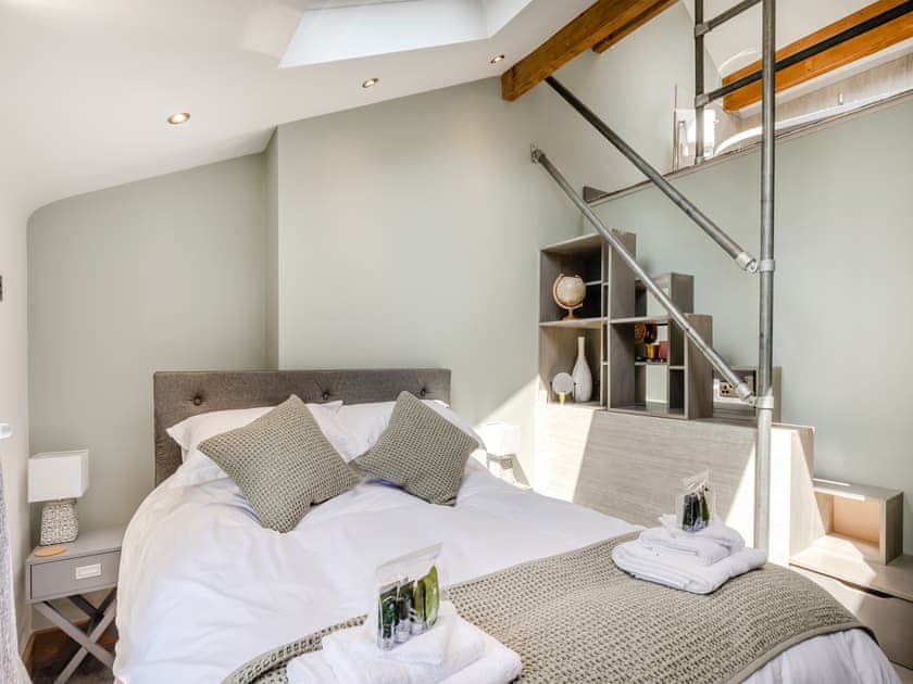 Double bedroom | Squirrel Cottage, Glossop