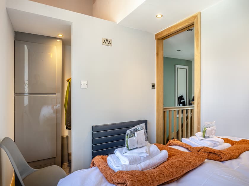Twin bedroom | Squirrel Cottage, Glossop