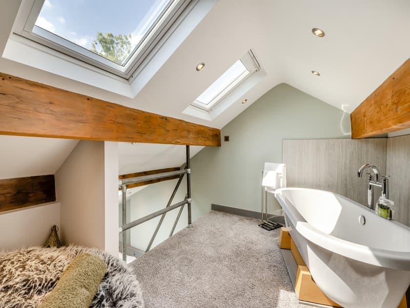 Bathroom | Squirrel Cottage, Glossop