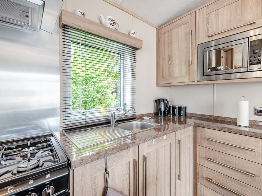Kitchen area | Tradmach Lodge, Patrington