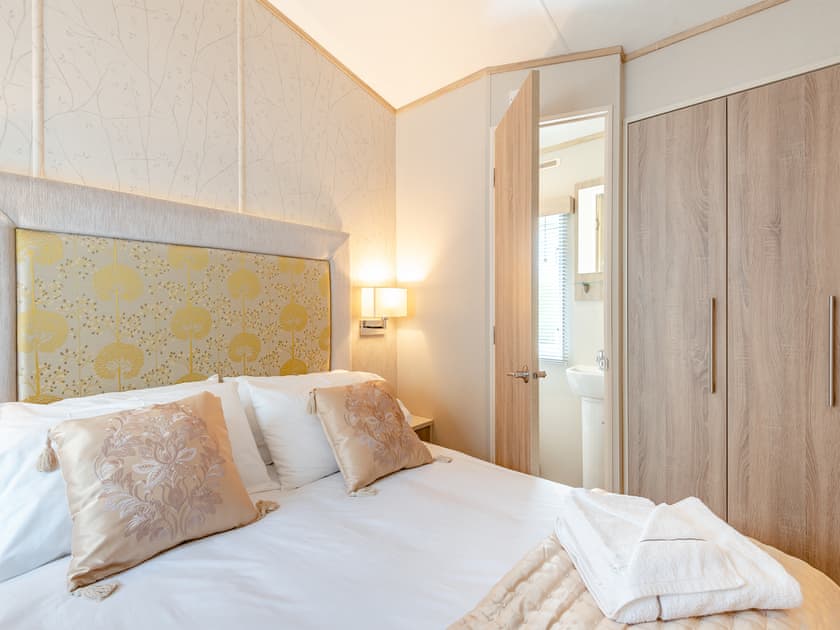 Double bedroom | Tradmach Lodge, Patrington