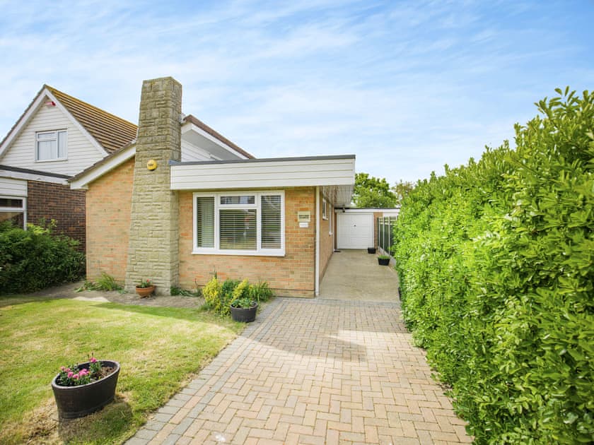 Exterior | Mae’s Lodge, Birchington-on-Sea, near Margate