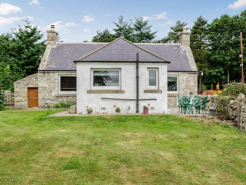 Exterior | Glen Nevis Cottage, Inverurie