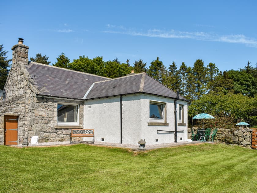 Exterior | Glen Nevis Cottage, Inverurie