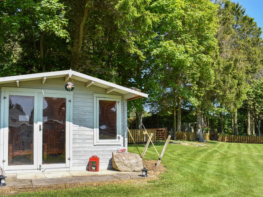 Summerhouse | Glen Nevis Cottage, Inverurie