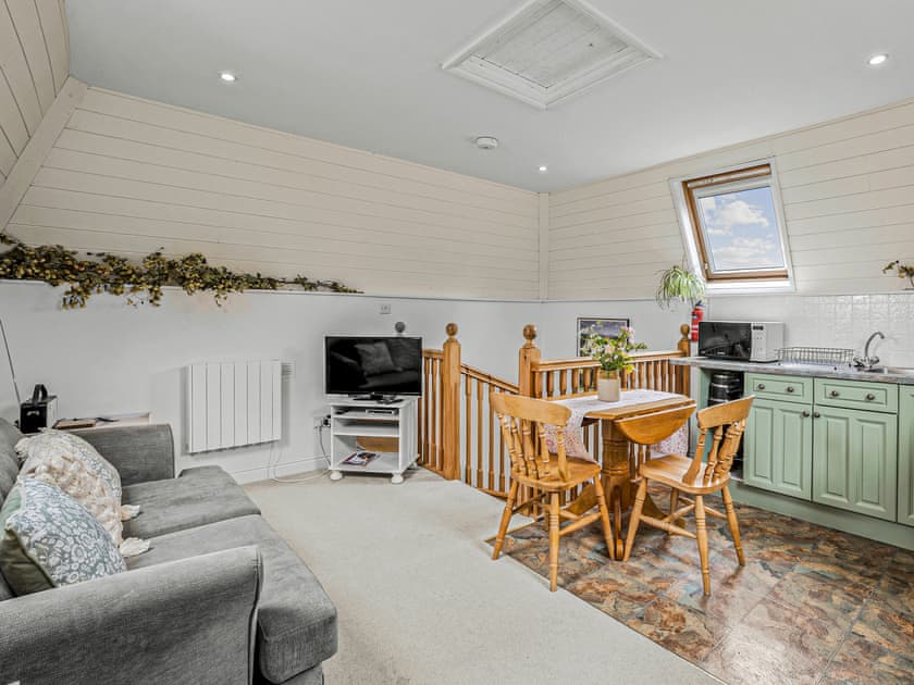 Open plan living space | Kiln - White House Cottages, Aylton, nr Ledbury