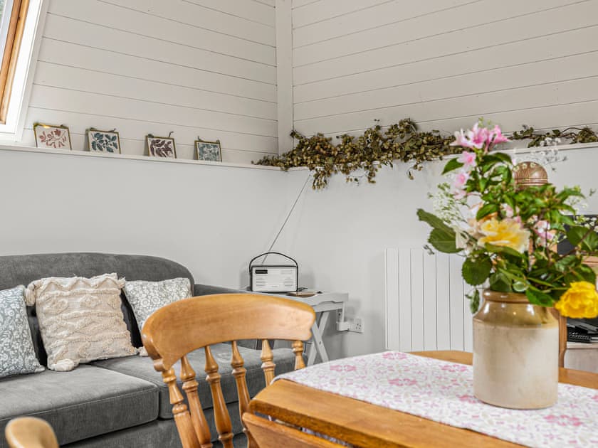 Open plan living space | Kiln - White House Cottages, Aylton, nr Ledbury