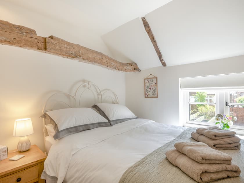 Double bedroom | Hope Cottage, Barsham, near Beccles