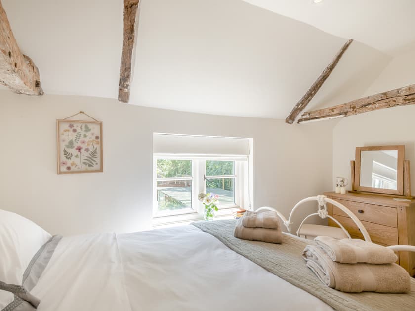 Double bedroom | Hope Cottage, Barsham, near Beccles