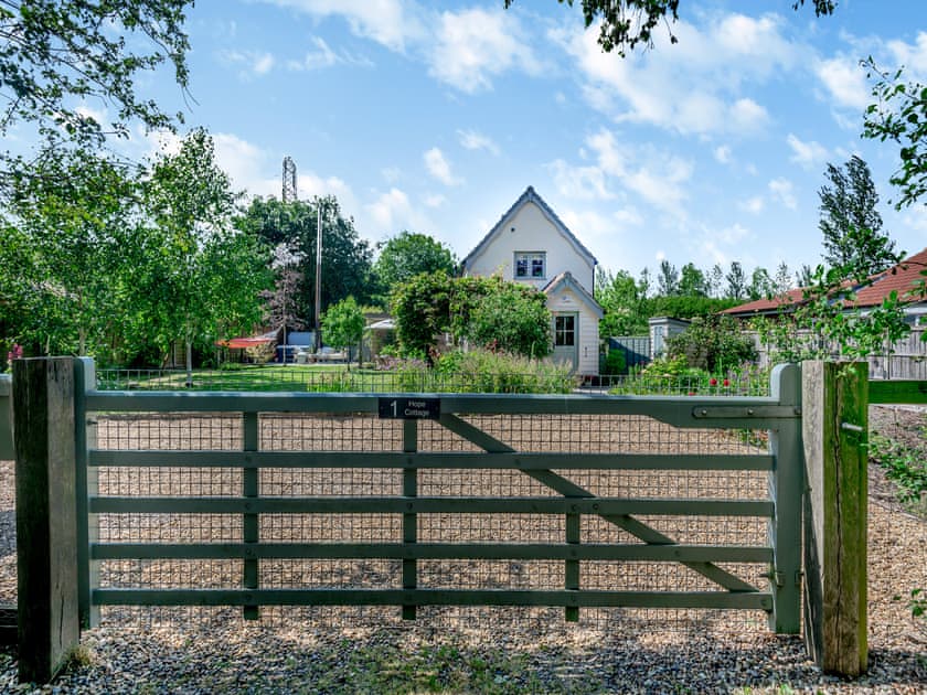 Exterior | Hope Cottage, Barsham, near Beccles