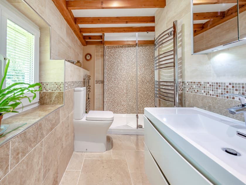 Bathroom | Tan y Castell Cottage, Llanmill, near Narberth