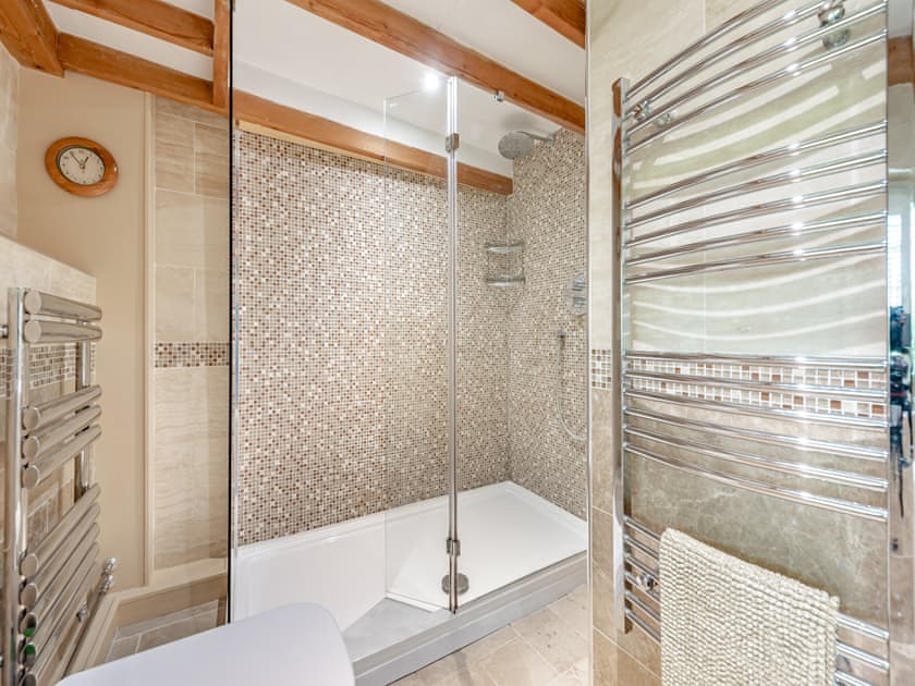 Bathroom | Tan y Castell Cottage, Llanmill, near Narberth