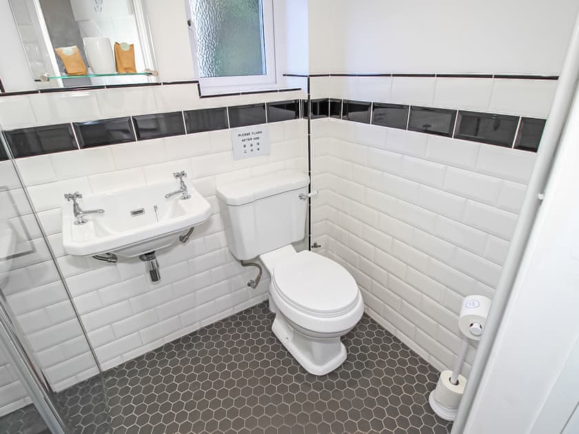 Shower room | Sea View House, Borth Y Guest, near Porthmadog