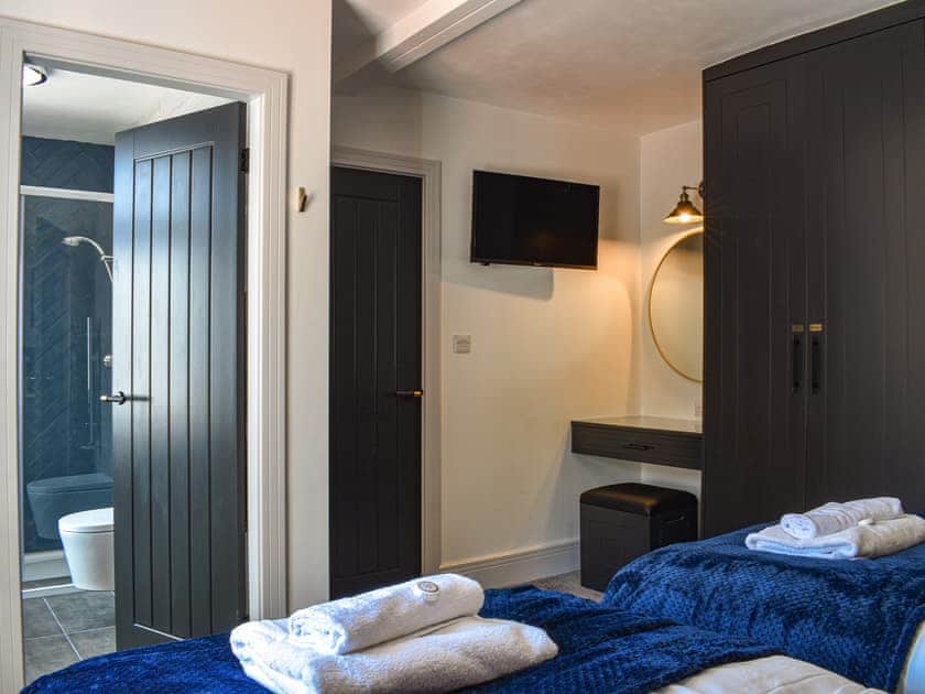 Twin bedroom | Wesley Chapel, Whitby