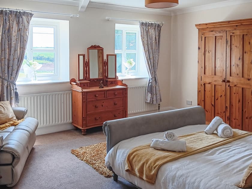 Kingsize bedroom  | Harrison House, Low Pittington, near Durham