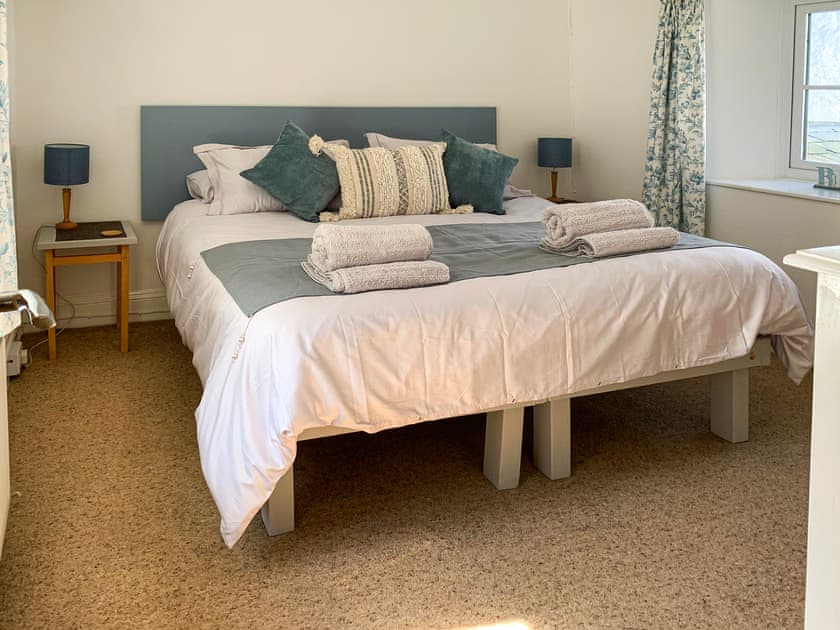 Double bedroom | Courtyard Barn at Summercourt, Summercourt, near Newquay