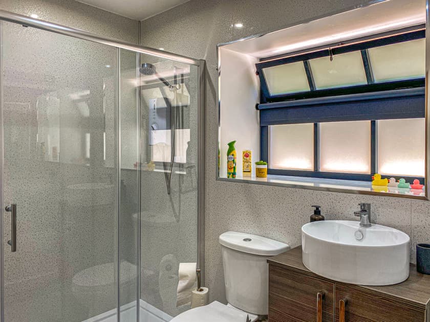 Bathroom | Sun Valley-Tranquillity - Sun Valley, Stockton Brook, near Leek
