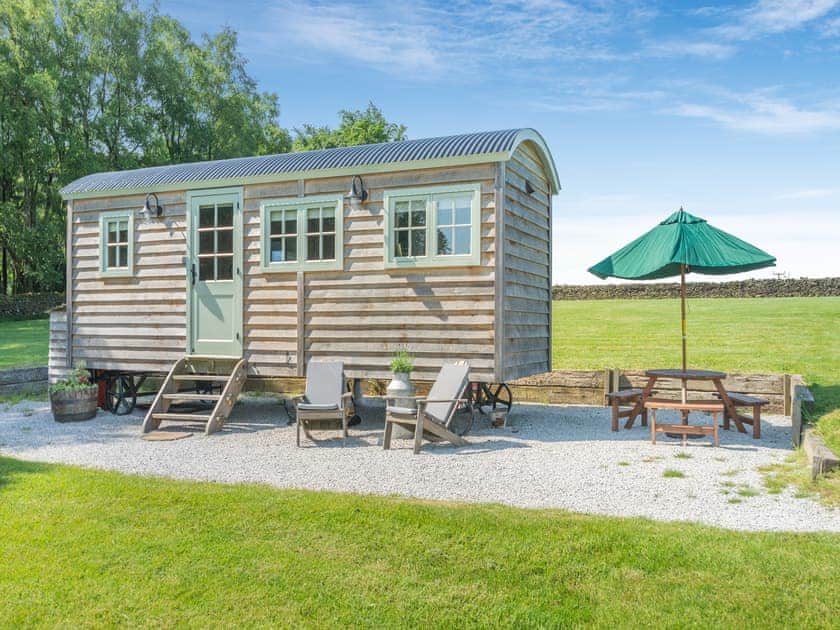 Exterior | The Wensleydale Hut - Hollow Hill Huts, Rathmell, near Settle