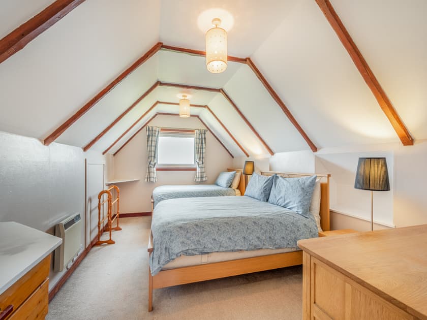 Twin bedroom | Rowan Cottage - Stronchullin Holiday Cottages, Blairmore, near Dunoon