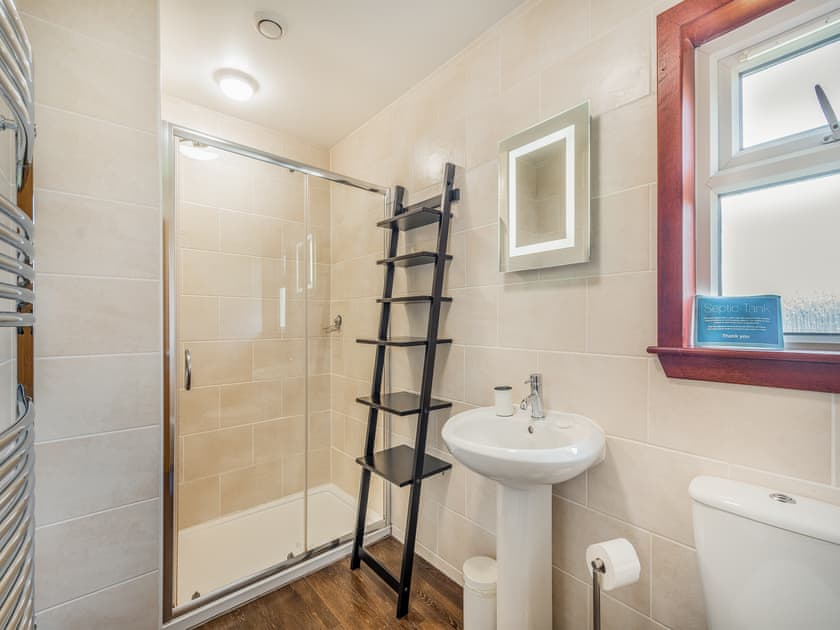 Bathroom | Rowan Cottage - Stronchullin Holiday Cottages, Blairmore, near Dunoon
