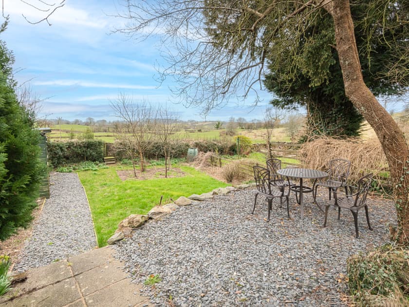 Sitting-out-area | Laurel, Cowan Head, near Staveley