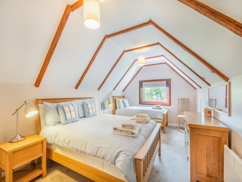 Twin bedroom | Birch Cottage - Stronchullin Holiday Cottages, Blairmore, near Dunoon