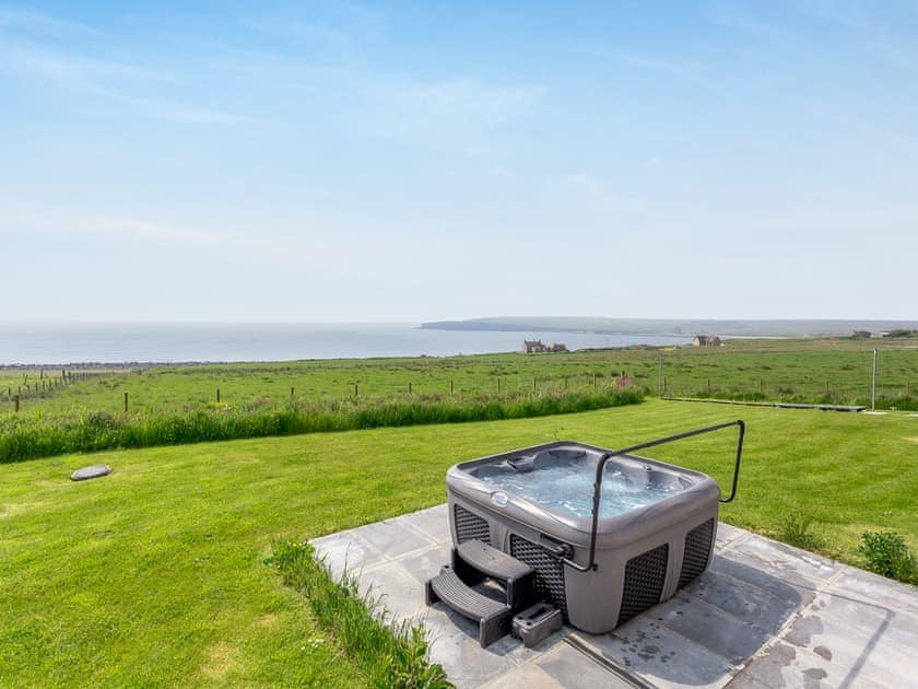 Jacuzzi | Seashells, Skirza, Near Caithness