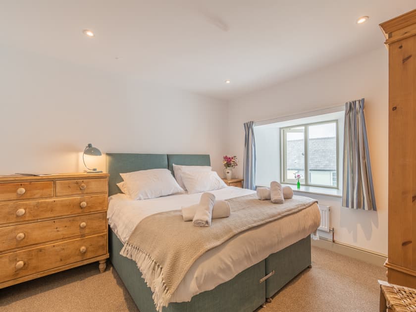 Double bedroom | The Old Brewery - The Old Brewery Cottages, Pembroke