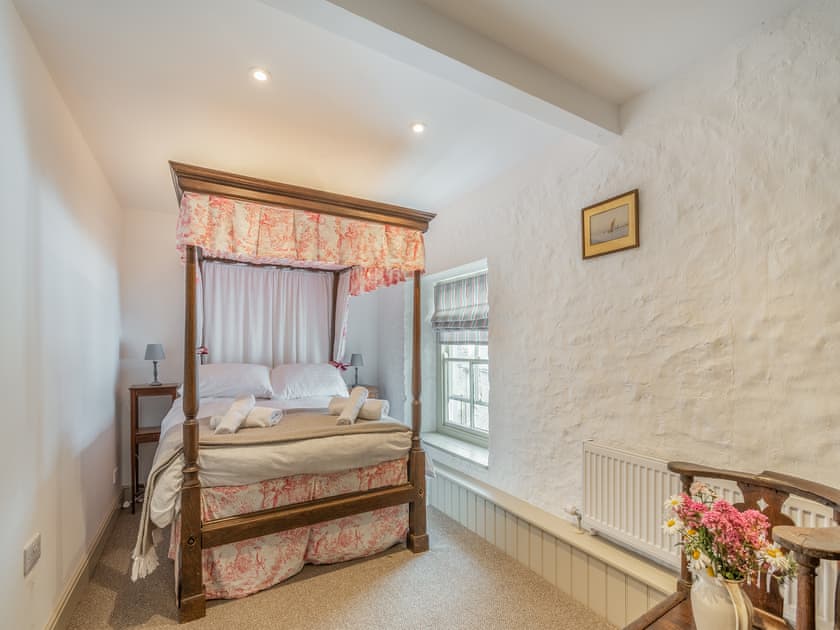 Double bedroom | The Old Brewery - The Old Brewery Cottages, Pembroke