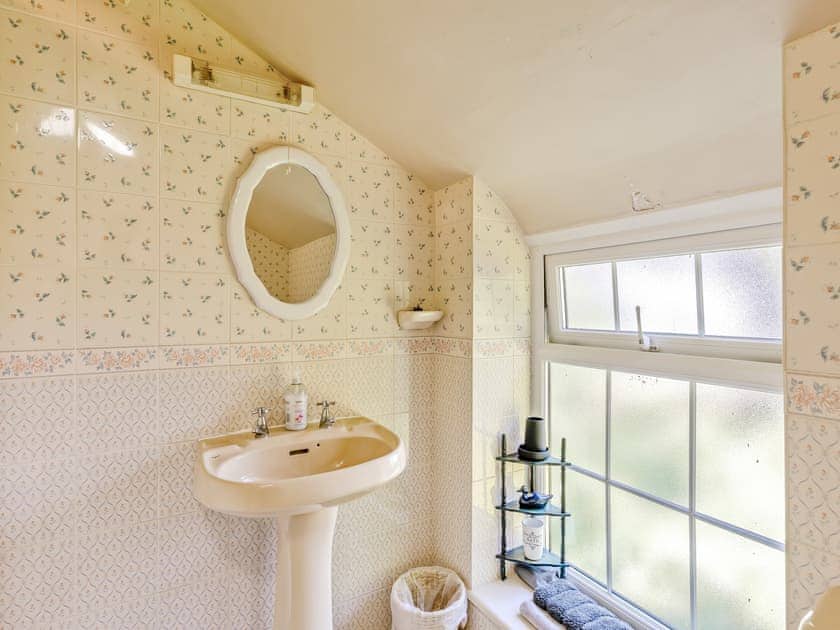 Bathroom | The Farmhouse - Pen y Bryn Farm and Holiday Cottages, Betws Yn Rhos