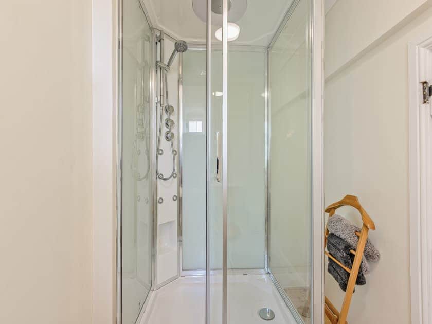 Bathroom | The Farmhouse - Pen y Bryn Farm and Holiday Cottages, Betws Yn Rhos