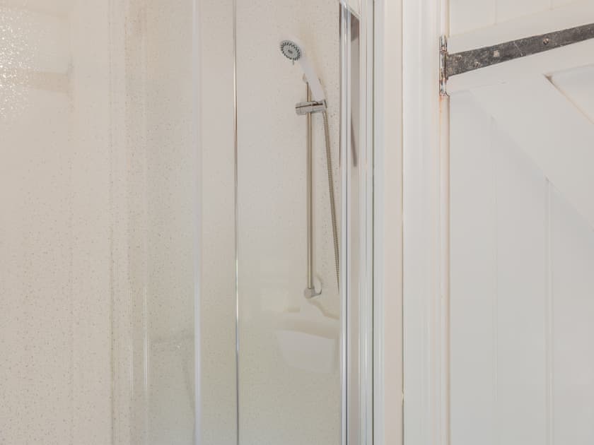 Bathroom | Primrose Cottage - Pen y Bryn Farm and Holiday Cottages, Betws Yn Rhos