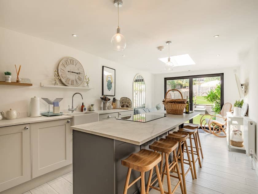 Kitchen/diner | Iris Harbourside Cottage, Weymouth