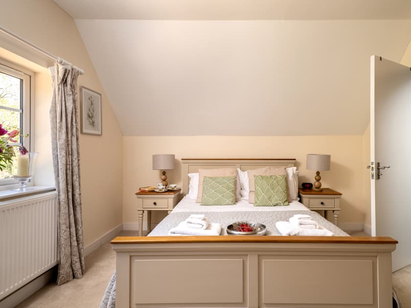 Relaxing en-suite double bedroom | Upper Wing - Gresham Hall Estate, Gresham, near Sheringham
