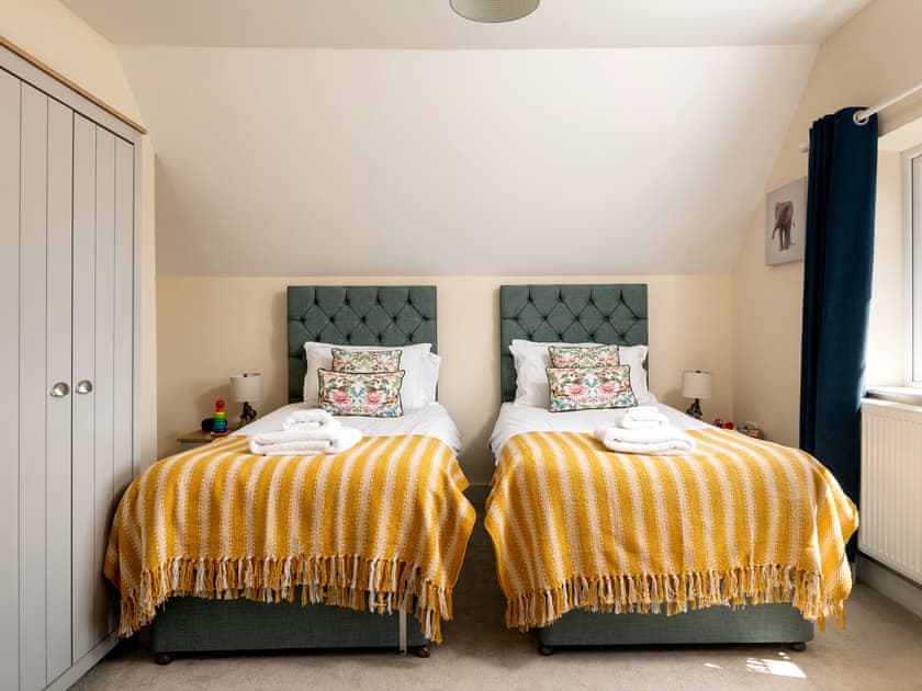 Good sized twin bedroom | Upper Wing - Gresham Hall Estate, Gresham, near Sheringham