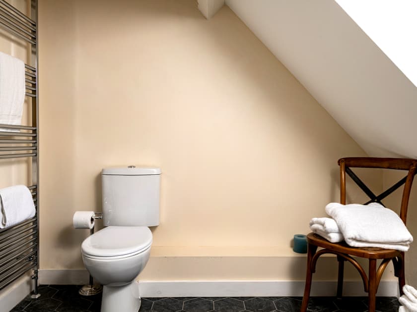 Bathroom with shower over bath | Upper Wing - Gresham Hall Estate, Gresham, near Sheringham