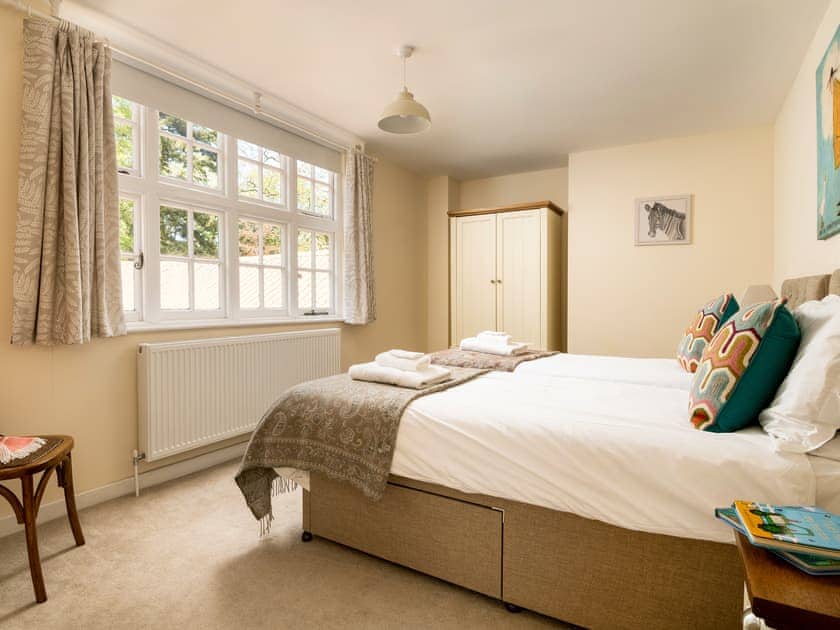 Comfortable twin bedroom | Middle Wing - Gresham Hall Estate, Gresham, near Sheringham