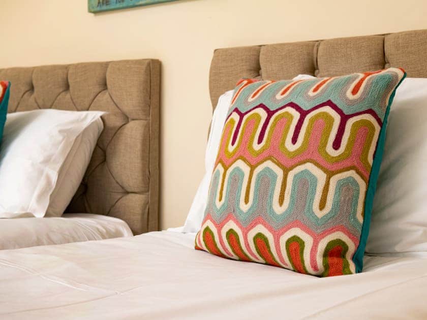 Comfortable twin bedroom | Middle Wing - Gresham Hall Estate, Gresham, near Sheringham