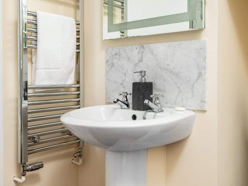 Bathroom with shower over bath | Ground Wing - Gresham Hall Estate, Gresham, near Sheringham