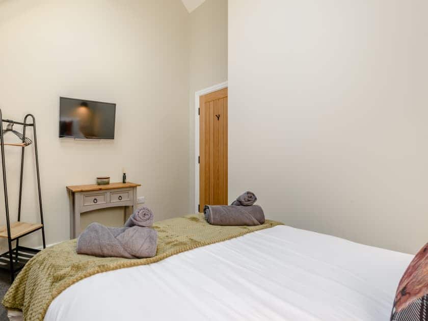 Double bedroom | The Roost - Fieldhouse Farm Cottages, Skirlaugh