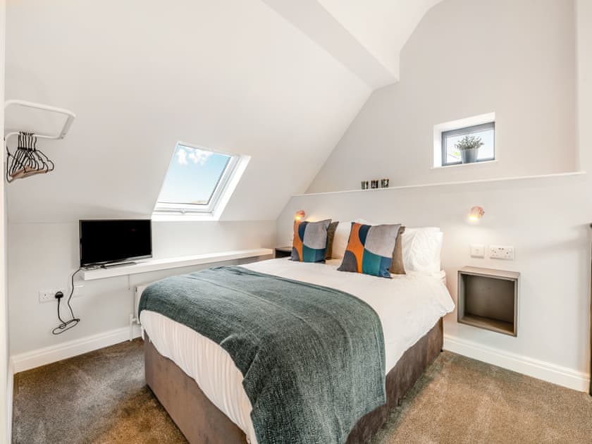 Double bedroom | The Hive - Fieldhouse Farm Cottages, Skirlaugh