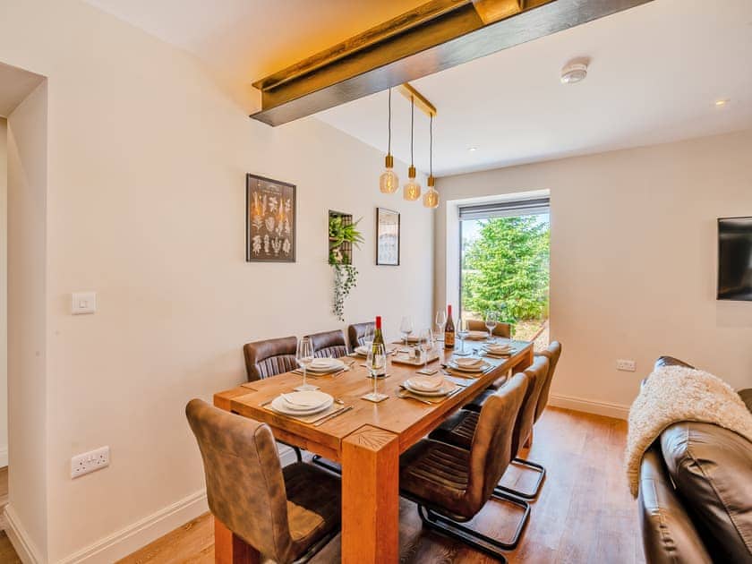 Dining Area | The Warren - Fieldhouse Farm Cottages, Skirlaugh