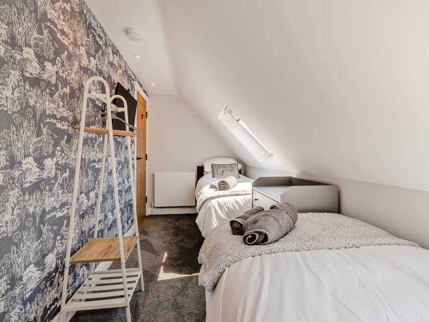 Twin bedroom | The Warren - Fieldhouse Farm Cottages, Skirlaugh