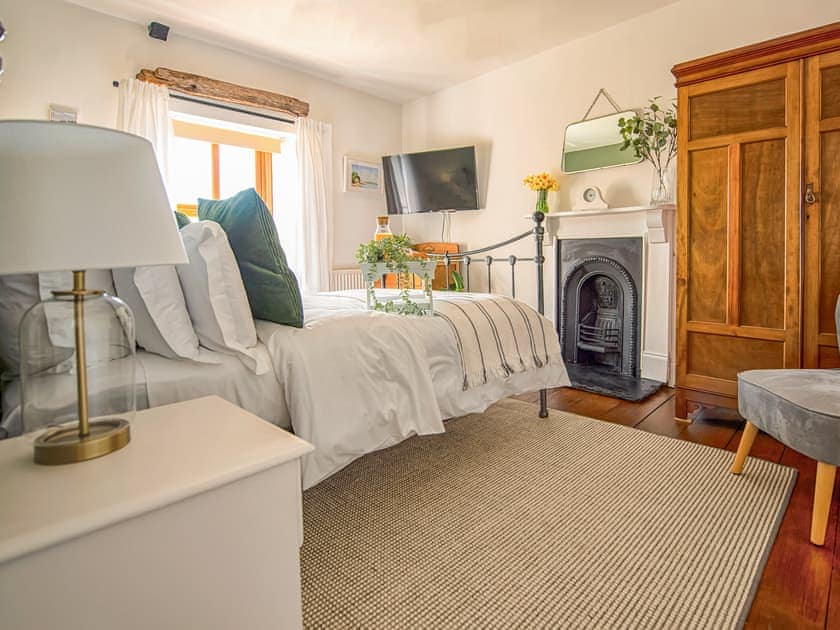 Comfortable double bedroom | Moss Cottage, Burry Port, near Llanelli