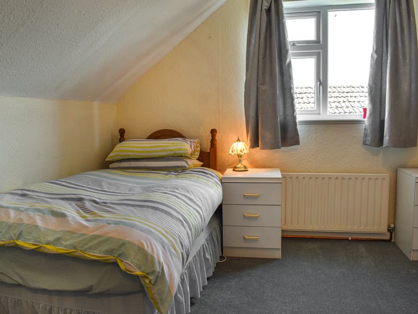 Single bedroom | Teazles, Peel