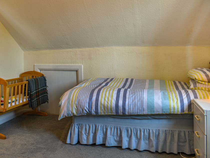Single bedroom | Teazles, Peel