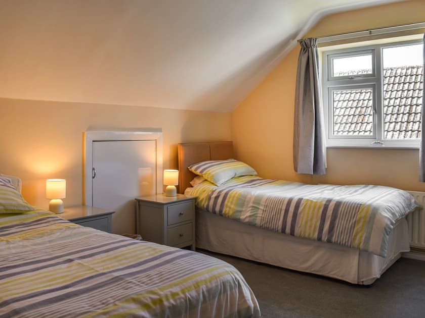 Twin bedroom | Teazles, Peel