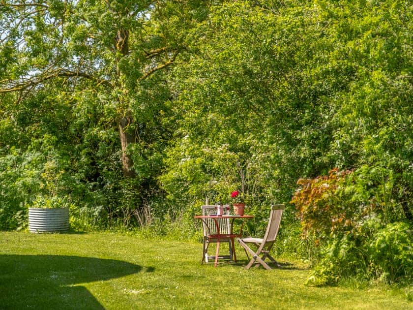 Sitting-out-area | The Silos, Framlingham